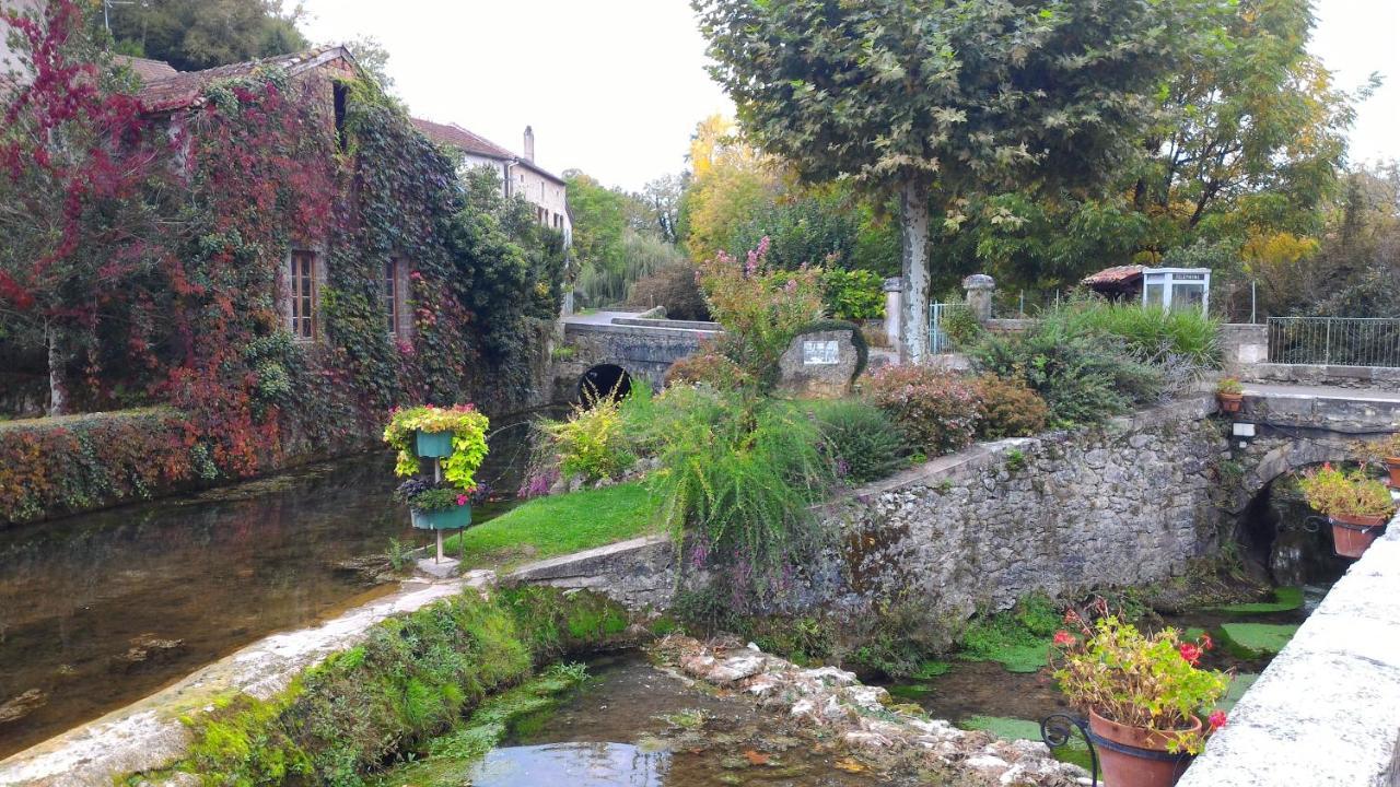 Maison Sur Le Lot Saint-Vincent-Rive-dʼOlt 외부 사진